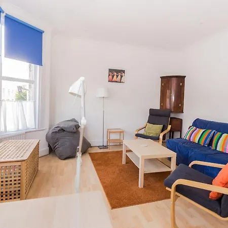 Guestready - Vibrant W Garden View In Walthamstow Apartment